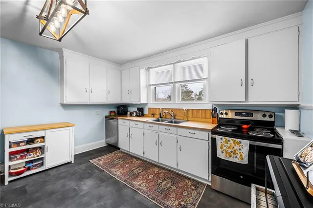 $265,000 | 307 West Main Street, Haw River, NC 27258