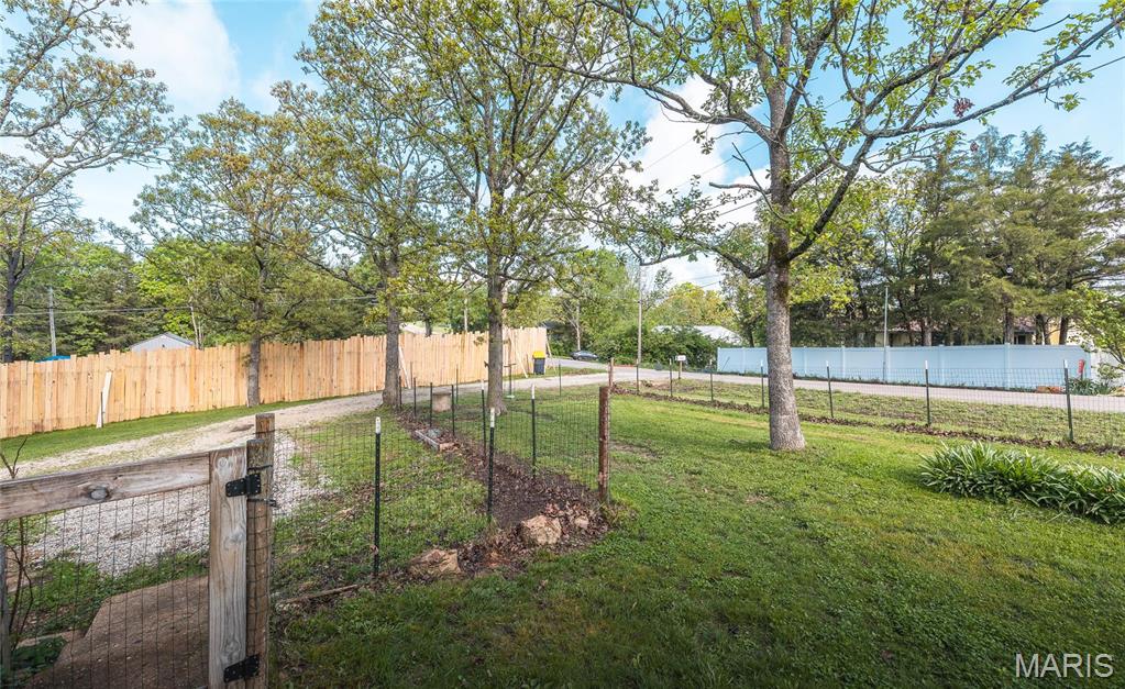 12052 Cedar Grove Road Rolla, MO 65401 - Photo 5 of 33