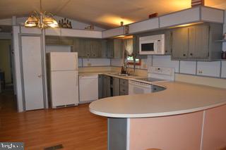 1024 Appleville Road West Chester, PA 19380 - Photo 3 of 9 Kitchen with Peninsula