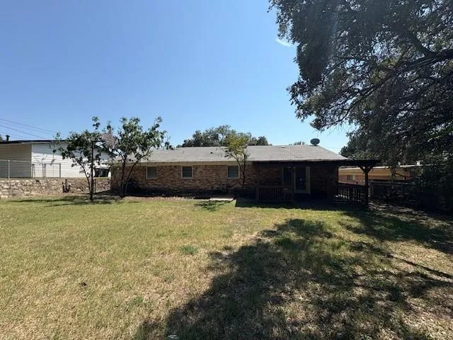 $1,700 | 8270 Chapin Road, Fort Worth, TX 76116