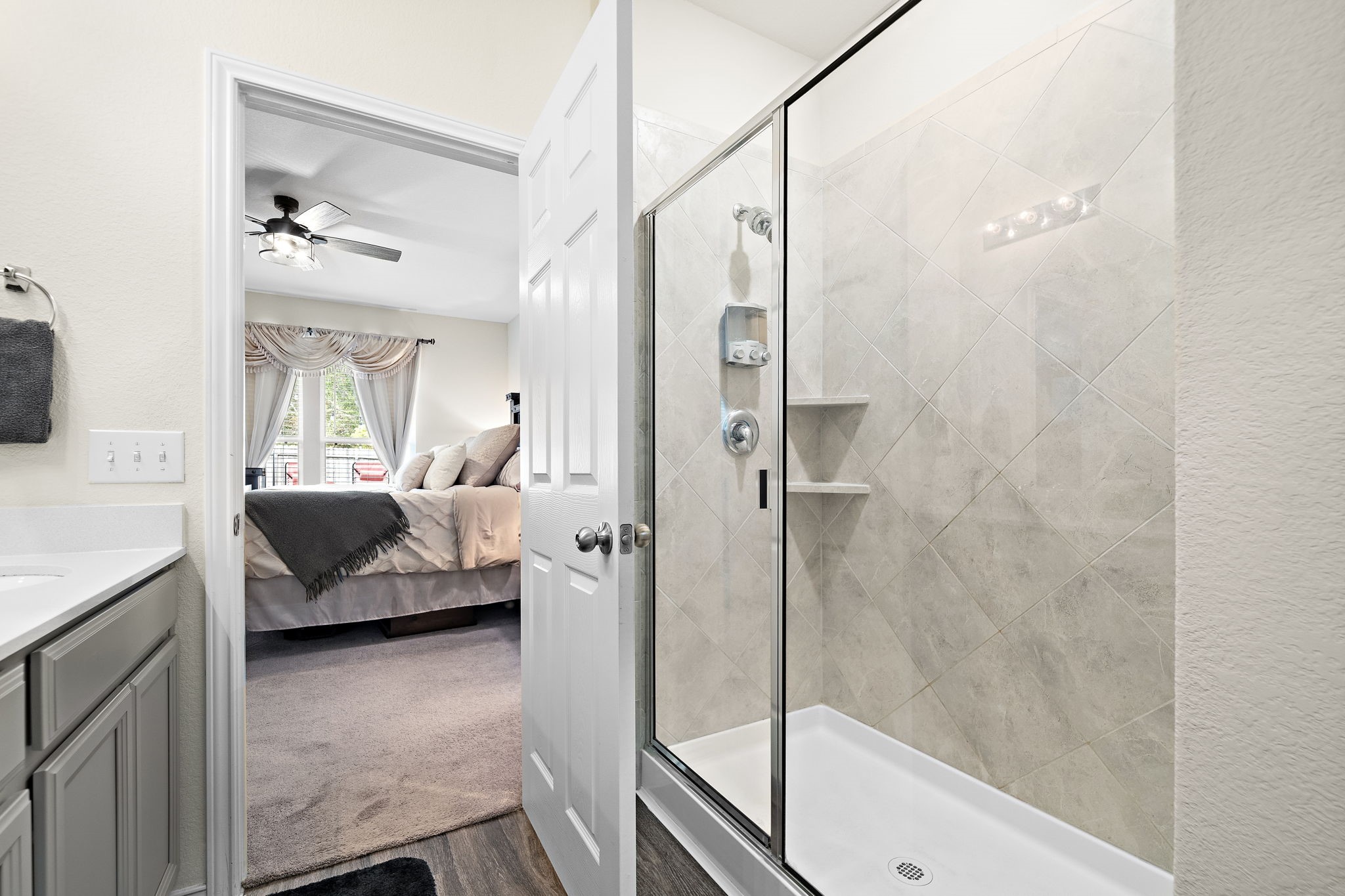 4210 Amber Ruse Drive Conroe, TX 77304 - Photo 29 of 45 Primary Shower.