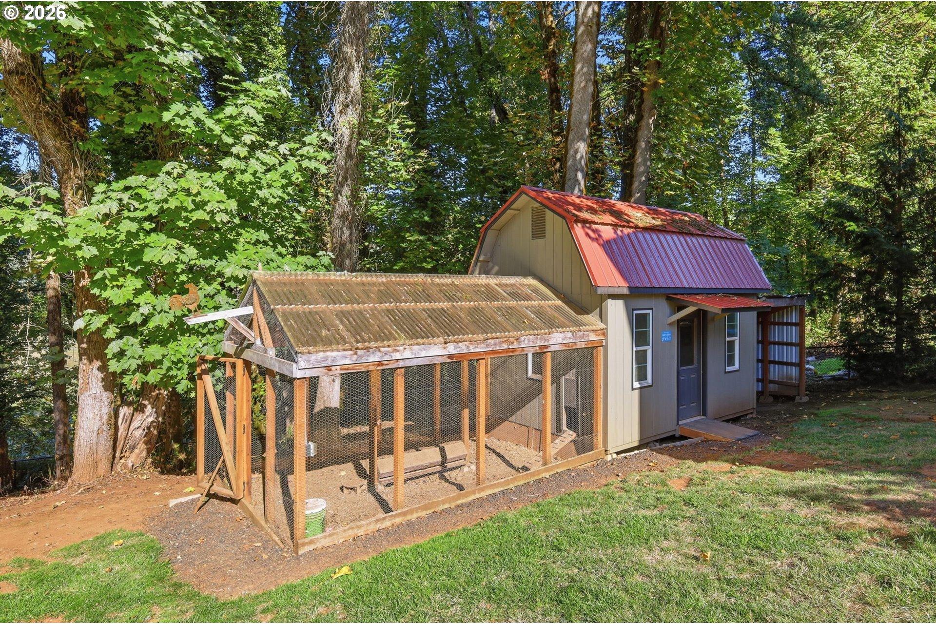 37845 Shenandoah Loop Springfield, OR 97478 - Photo 46 of 48 Coop
