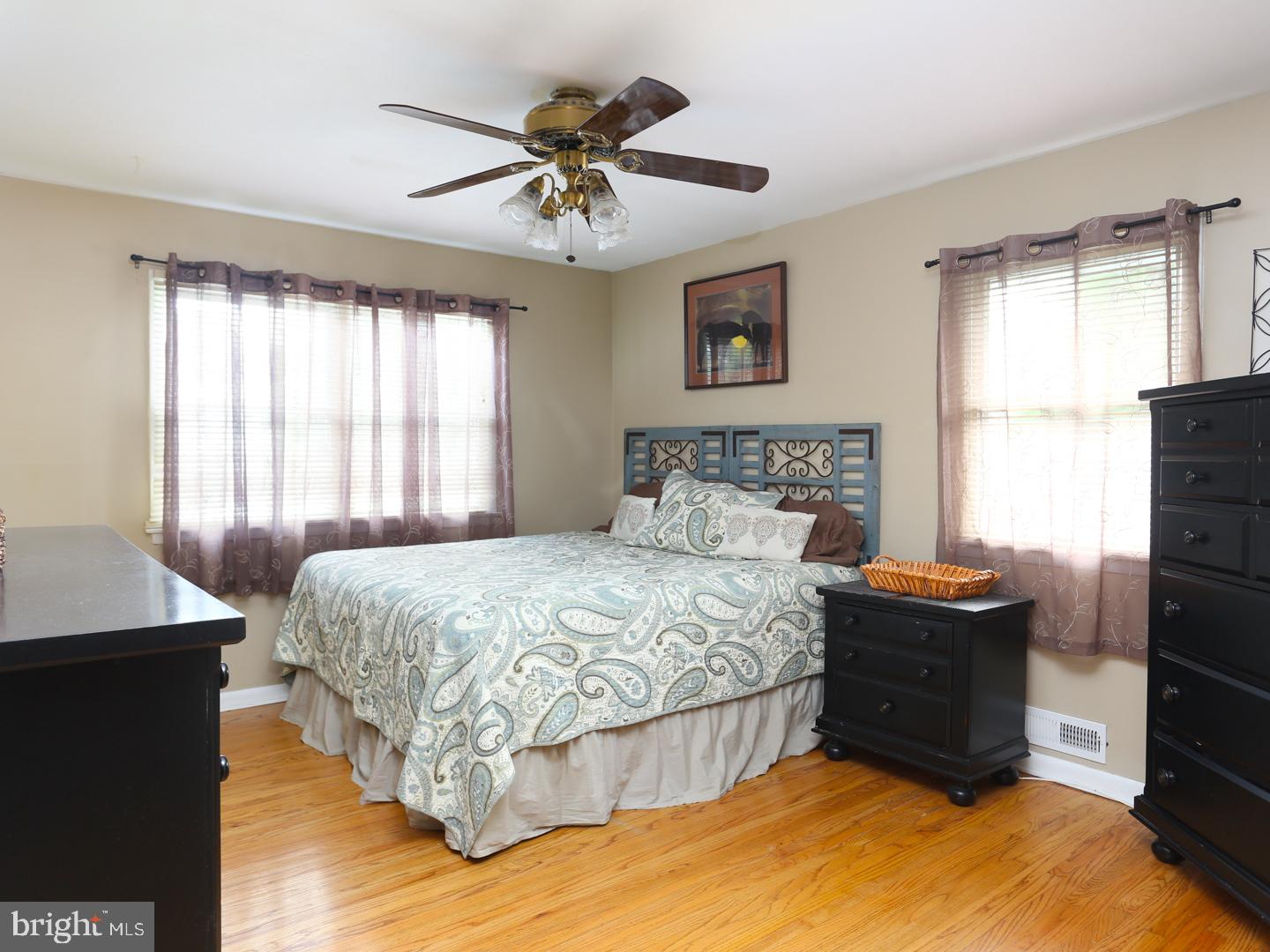 39 Valley View Road Hamilton, NJ 08620 - Photo 9 of 24 Gallery Image 9