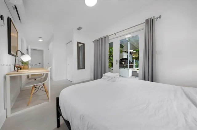 $1,395,000 | 260 Northeast 48th Terrace, Miami, FL 33137