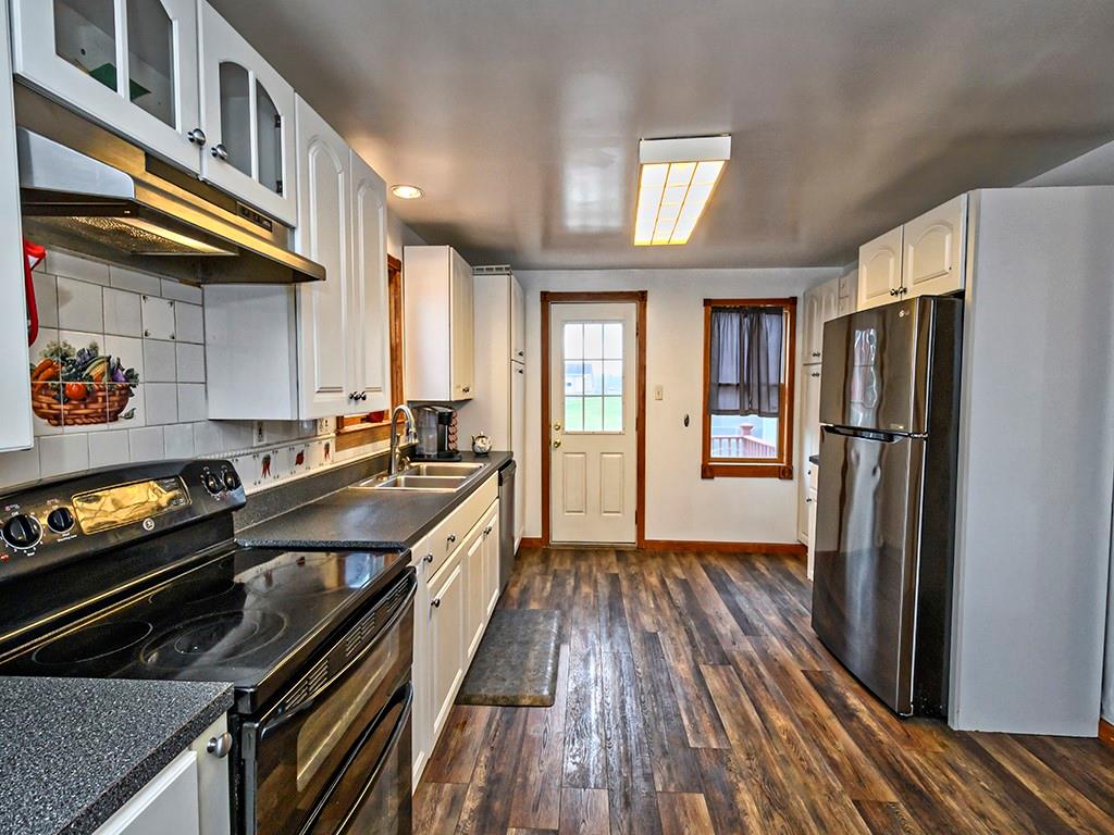 317 McGovern Road Houston, PA 15342 - Photo 3 of 14 Gallery Image 3