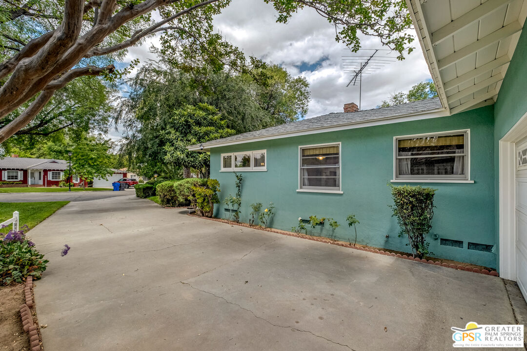 3925 Aden Way Riverside, CA 92504 - Photo 4 of 33
