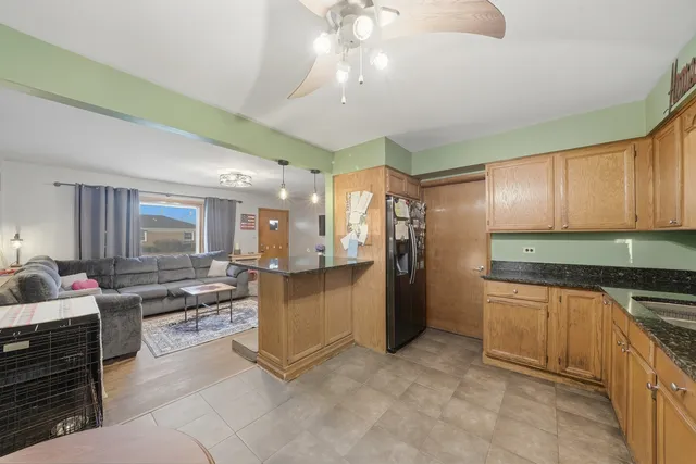 $199,900 | 7800 New Castle Avenue, Burbank, IL 60459