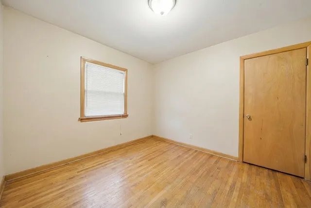 $199,900 | 7800 New Castle Avenue, Burbank, IL 60459