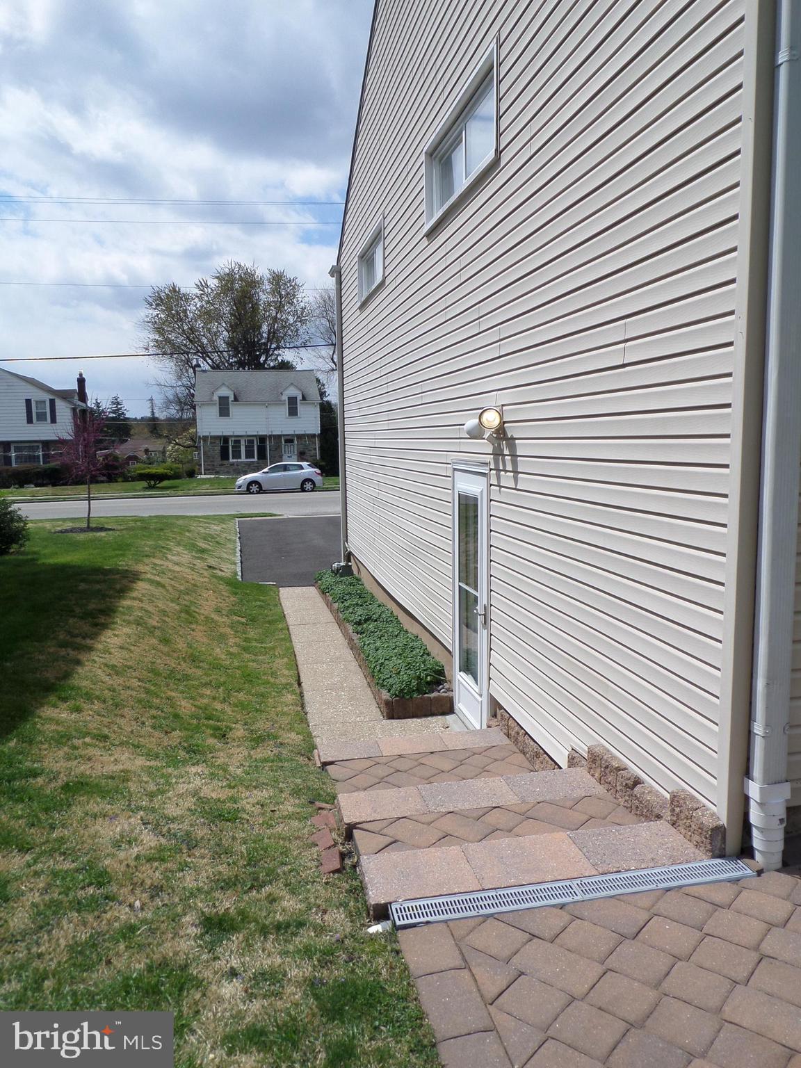 2079 Jenkintown Road Glenside, PA 19038 - Photo 14 of 86 Gallery Image 14