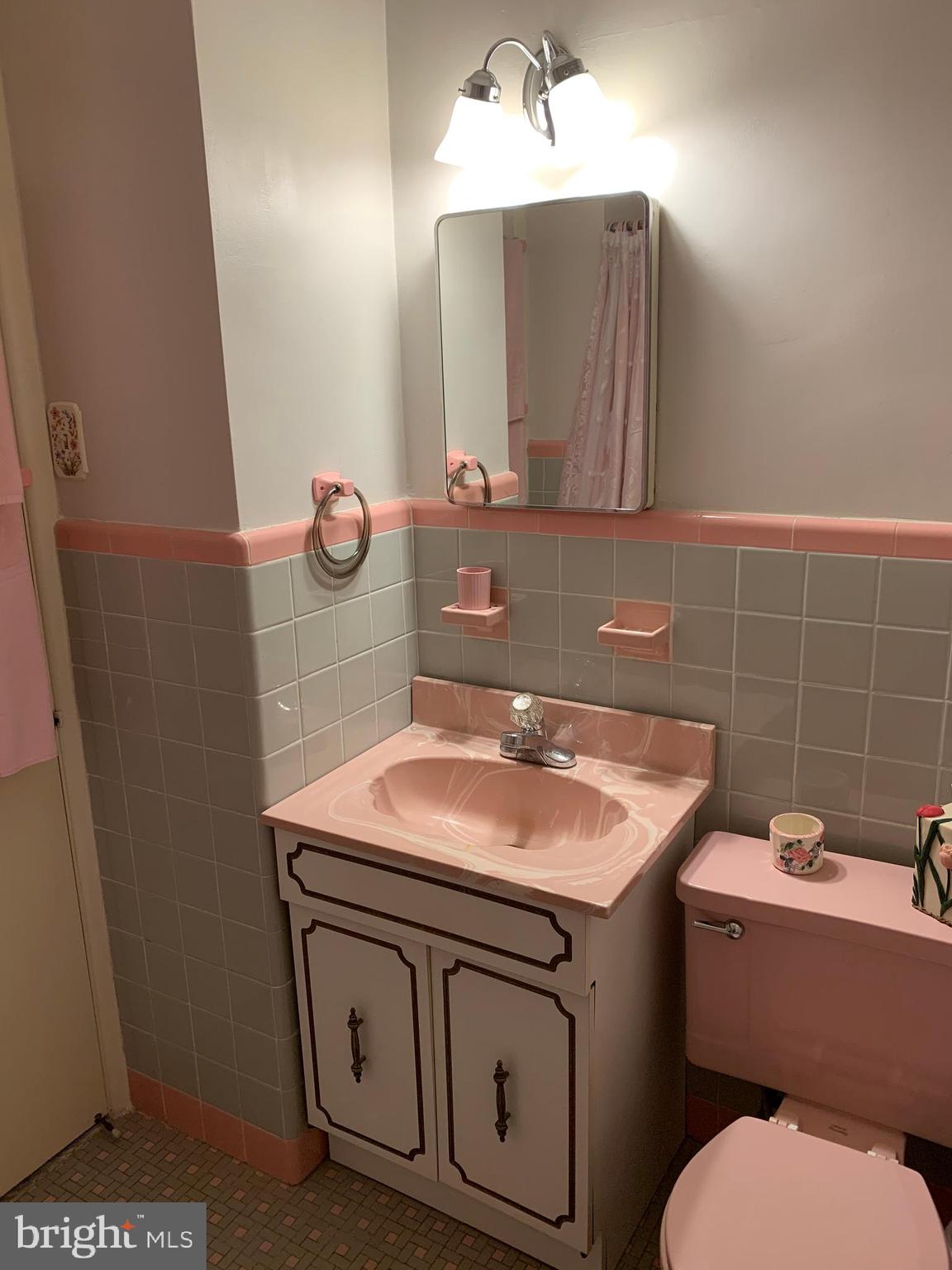 2079 Jenkintown Road Glenside, PA 19038 - Photo 35 of 86 Gallery Image 35