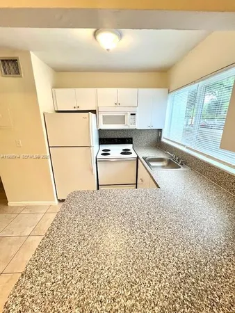 $1,650 | 7626 Northeast 6th Court, Unit 1, Miami, FL 33138