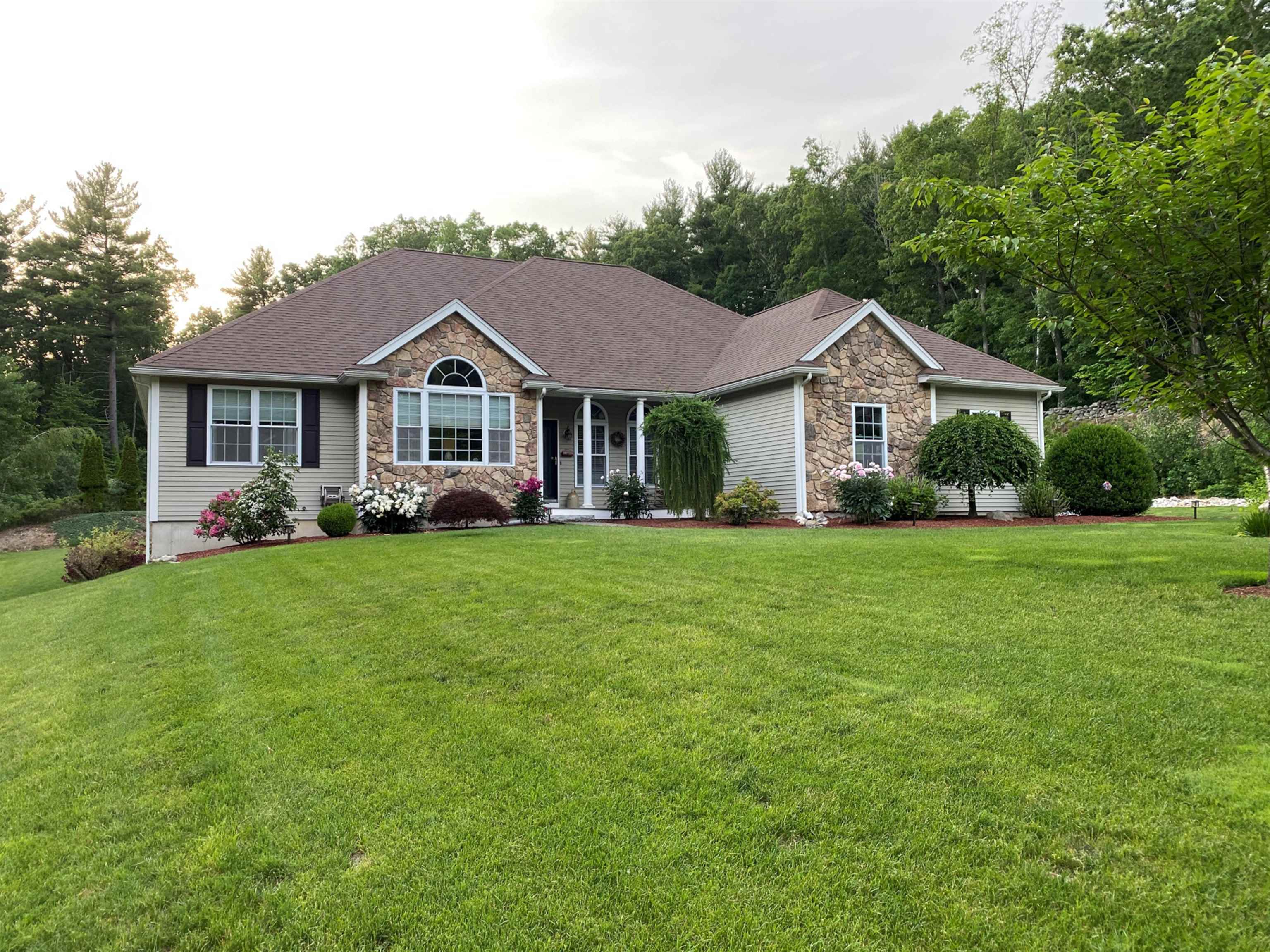 18 Johnson Street Windham, NH 03087 - Photo 2 of 33