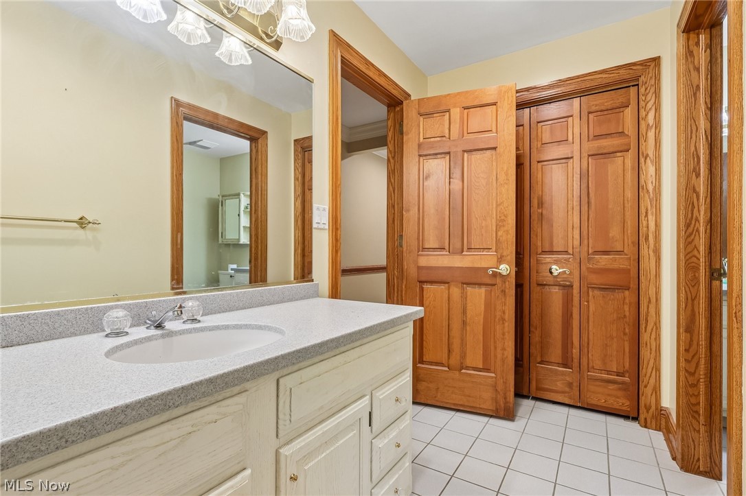 8615 Raintree Run Youngstown, OH 44514 - Photo 29 of 48