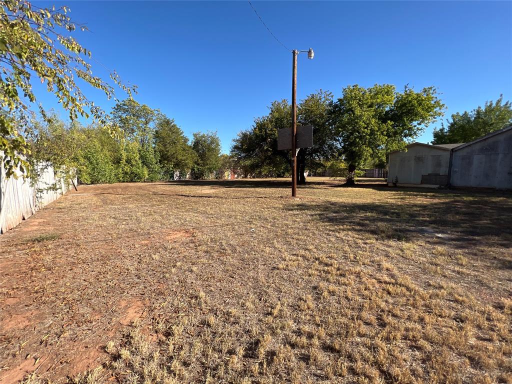 800 Roosevelt Street Wichita Falls, TX 76301 - Photo 12 of 33 Lot's of Room here.