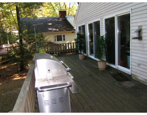 240 Fort Pond Road Lancaster, MA 01523 - Photo 5 of 30
