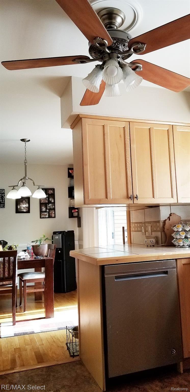 4461 Stoney Ridge Road Flint, MI 48507 - Photo 16 of 68 kitchen 6.jpg