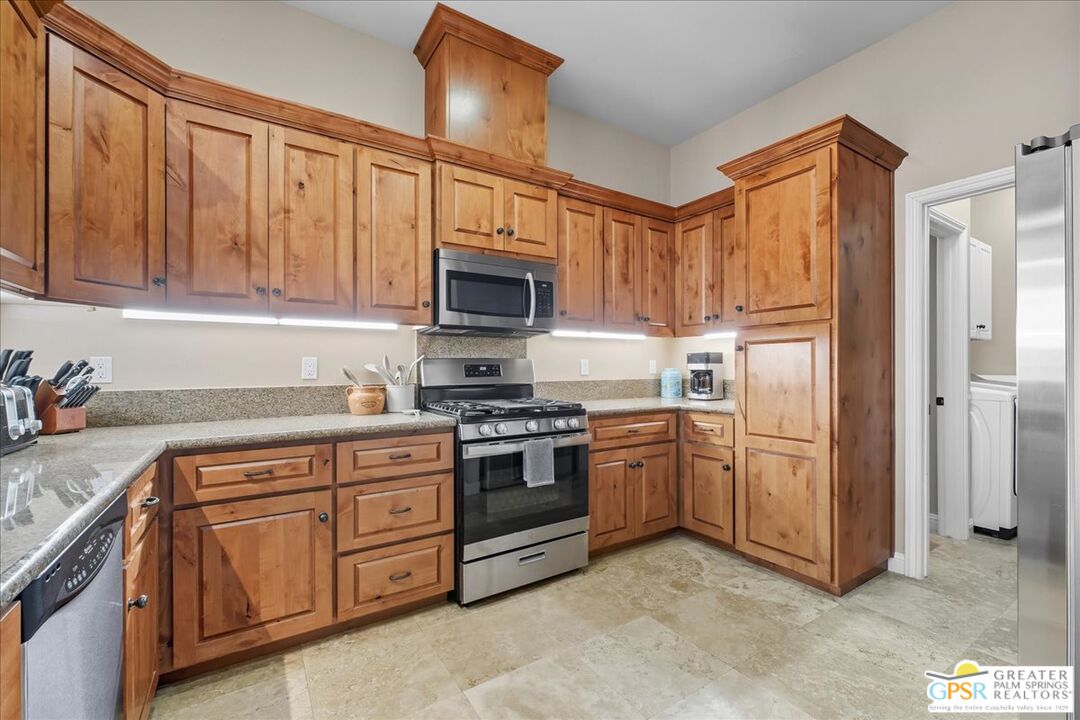 5935 Buena Suerte Road Yucca Valley, CA 92284 - Photo 18 of 49