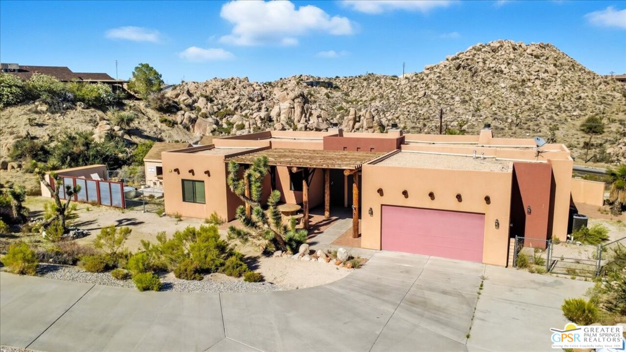 5935 Buena Suerte Road Yucca Valley, CA 92284 - Photo 4 of 49