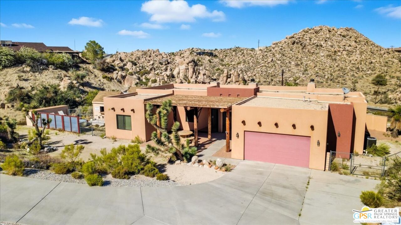 5935 Buena Suerte Road Yucca Valley, CA 92284 - Photo 5 of 49