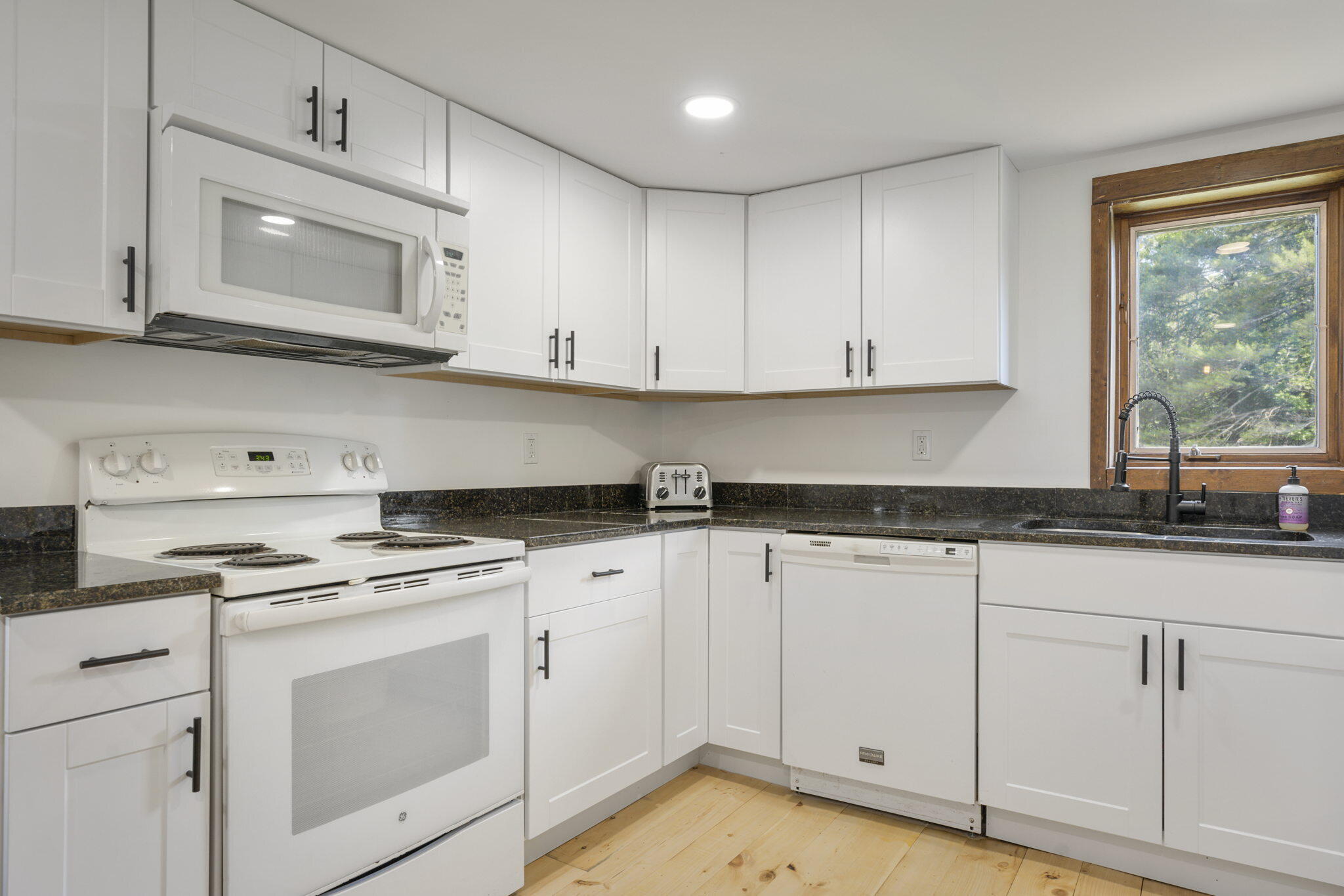 127 Getchell Corner Road Vassalboro, ME 04989 - Photo 11 of 40 11