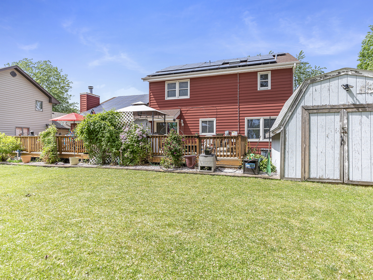 2333 Hess Drive Crest Hill, IL 60403 - Photo 20 of 26 a view of a house with backyard and sitting area