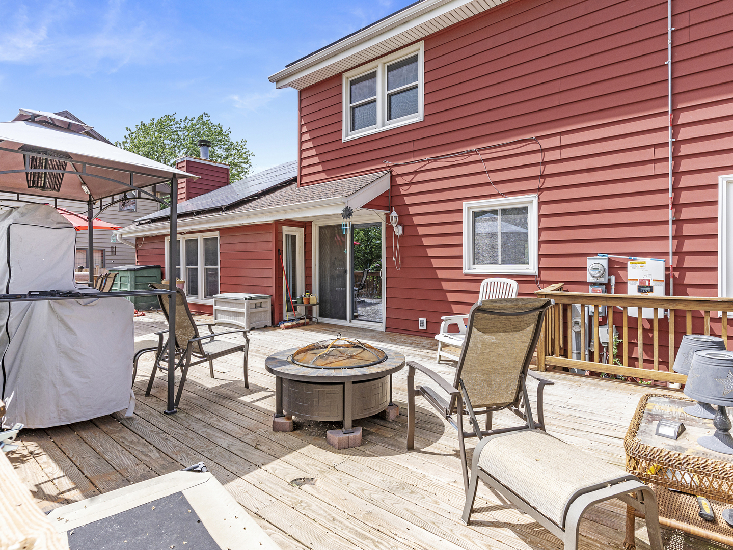 2333 Hess Drive Crest Hill, IL 60403 - Photo 21 of 26 a building outdoor space with patio furniture