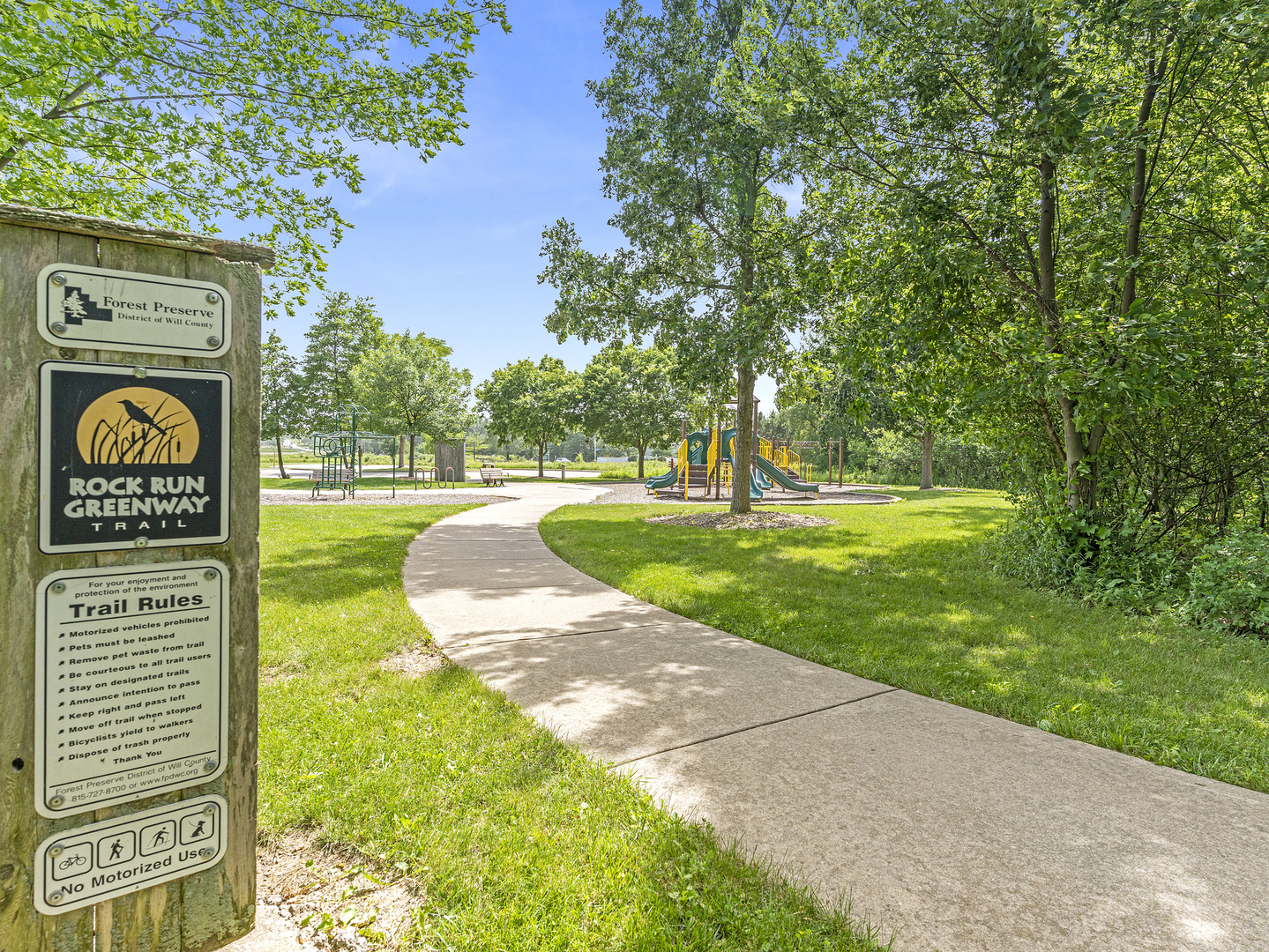 2333 Hess Drive Crest Hill, IL 60403 - Photo 26 of 26 a view of a park with welcome board