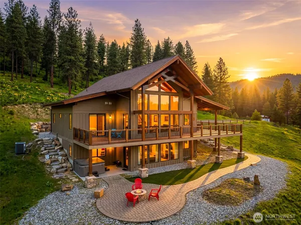 $1,795,000 | 239 Foxridge Lane, Leavenworth, WA 98826