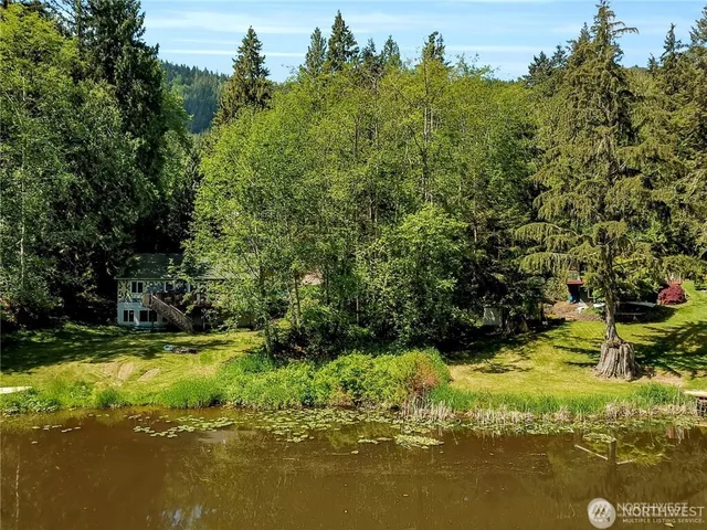 a view of a lake with houses