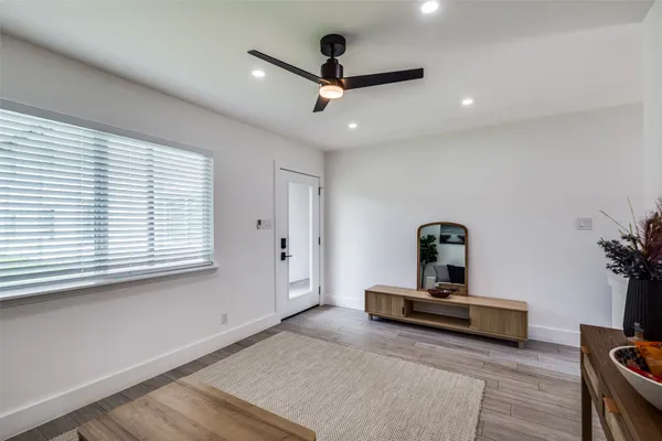 $1,395 | 1200 East 52nd Street, Unit 209, Austin, TX 78723