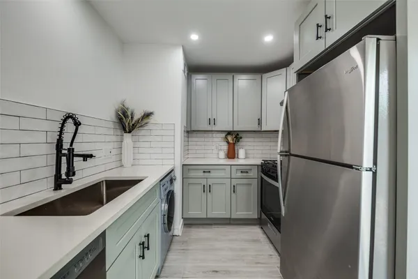 $1,395 | 1200 East 52nd Street, Unit 209, Austin, TX 78723
