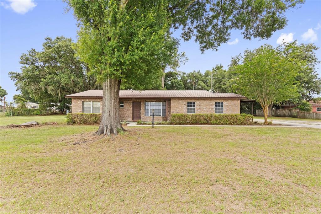 2803 East Trapnell Road Plant City, FL 33566 - Photo 2 of 58