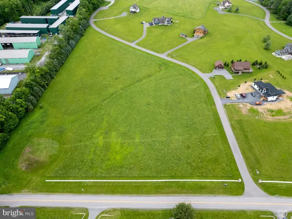 a view of a tennis court