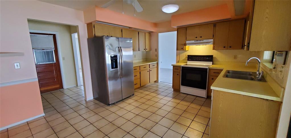 1472 Olympia Road Venice, FL 34293 - Photo 3 of 23 Gallery Image 3