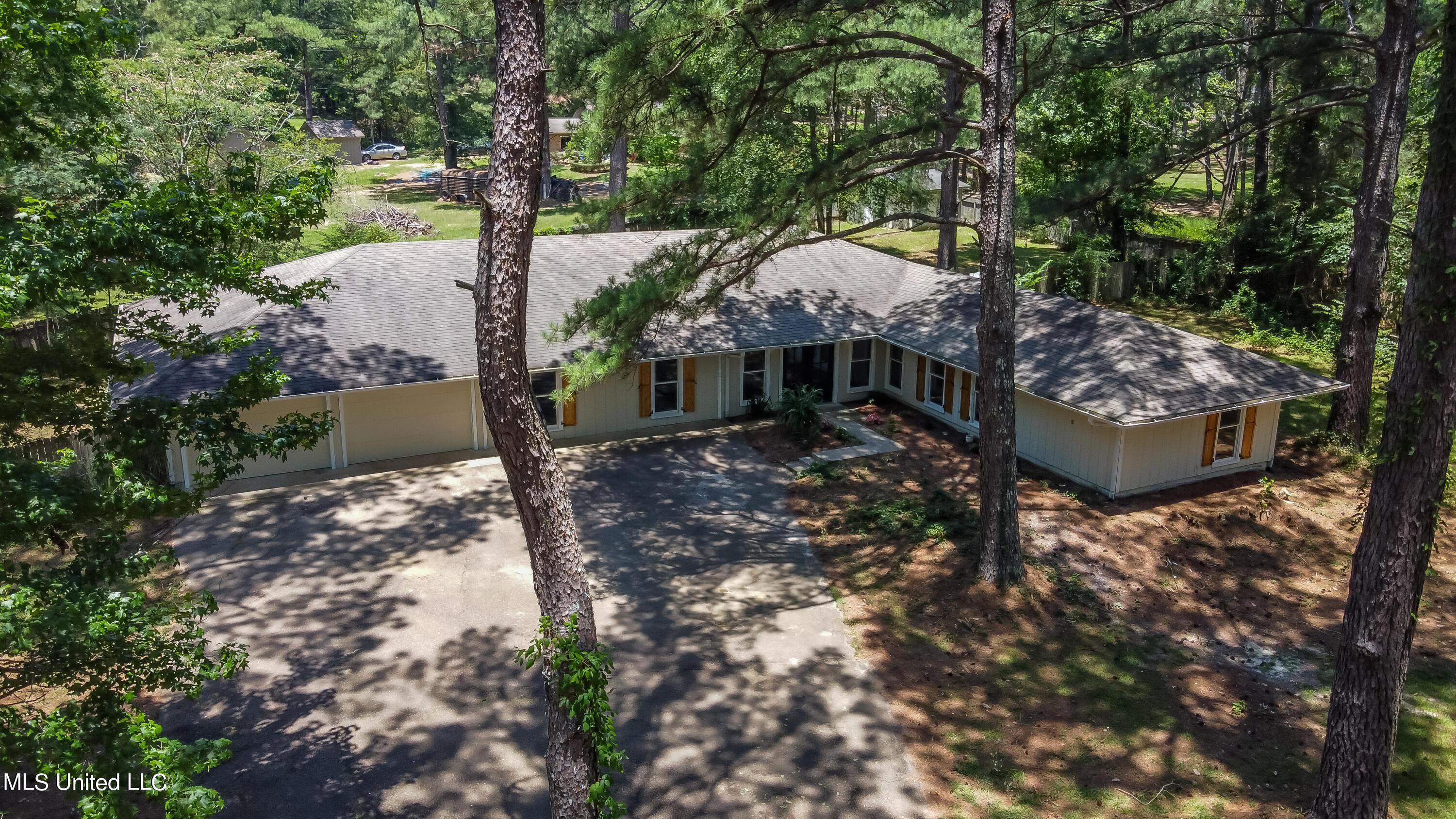 551 Holly Bush Road Brandon, MS 39047 - Photo 6 of 71 551 Holly Bush Rd drone-21