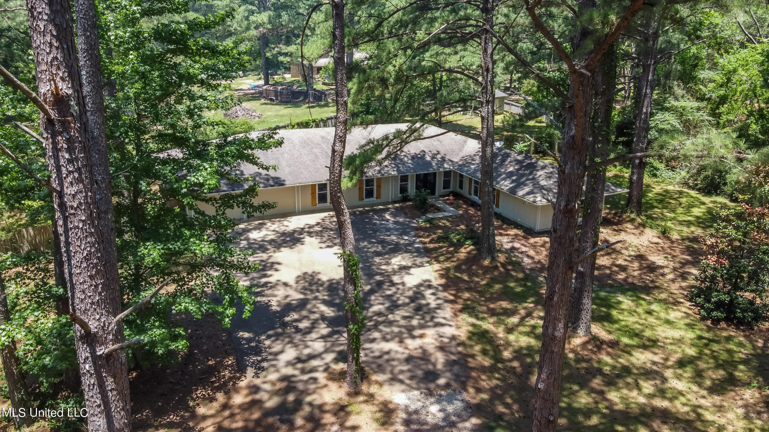 551 Holly Bush Road Brandon, MS 39047 - Photo 8 of 71 551 Holly Bush Rd drone-23