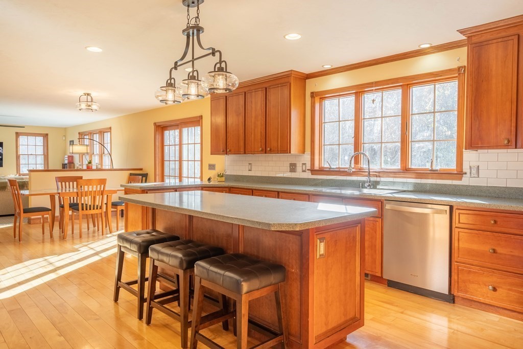 29 Ryan Road North Brookfield, MA 01535 - Photo 6 of 42 Gallery Image 6