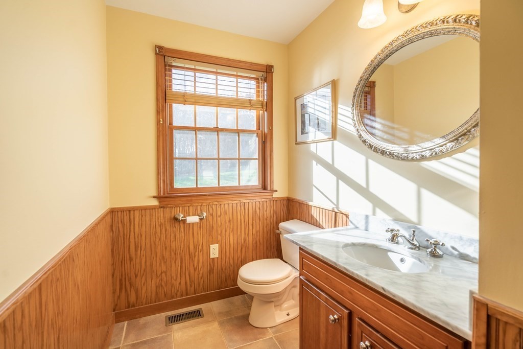 29 Ryan Road North Brookfield, MA 01535 - Photo 8 of 42 Gallery Image 8