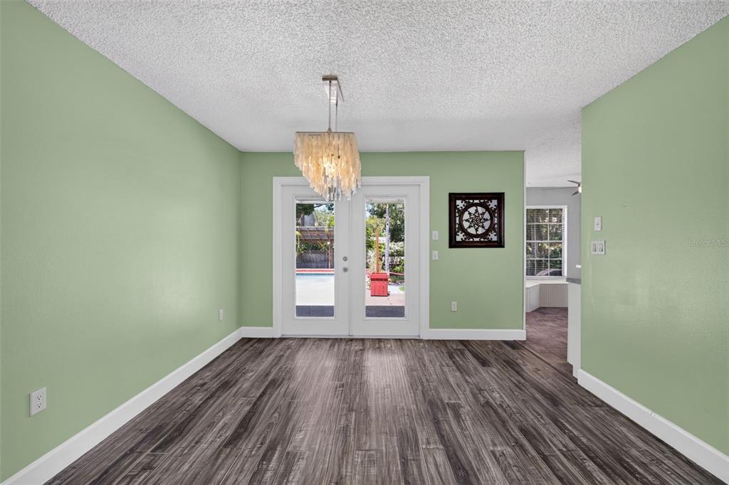 703 Riverside Drive Tarpon Springs, FL 34689 - Photo 13 of 47
