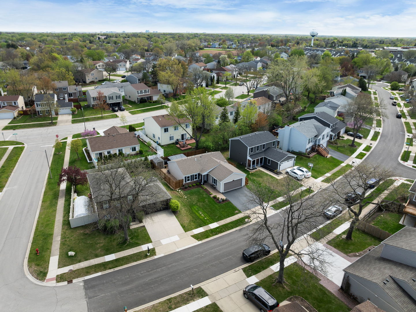 5045 Rochester Drive Hoffman Estates, IL 60010 - Photo 33 of 33 an aerial view of residential houses with outdoor space