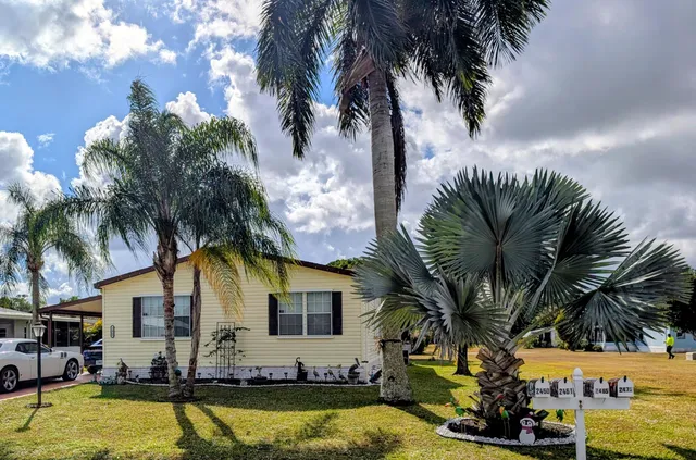 $297,500 | 2460 Southwest Versailles Terrace, Stuart, FL 34997