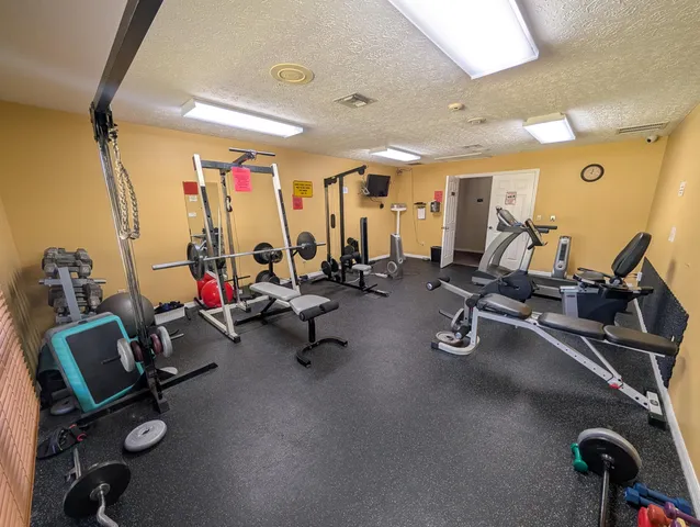 $297,500 | 2460 Southwest Versailles Terrace, Stuart, FL 34997