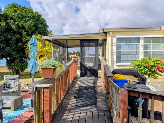 $286,500 | 2460 Southwest Versailles Terrace, Stuart, FL 34997