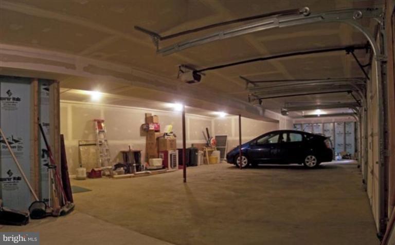 655 Old Herald Harbor Road Crownsville, MD 21032 - Photo 13 of 26 Garage 1