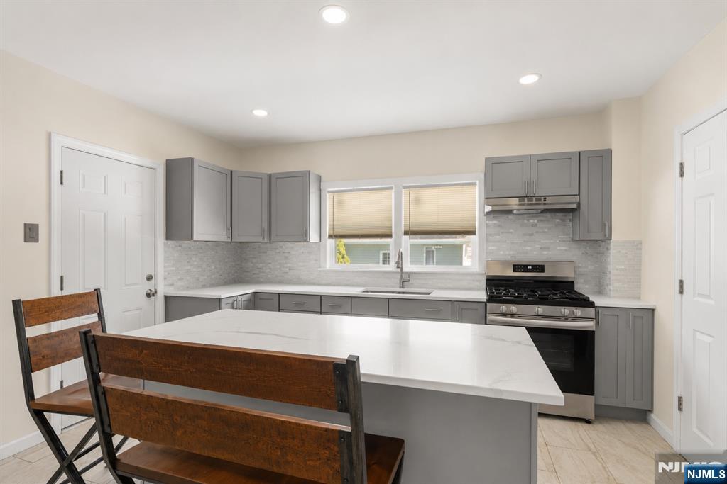 9 Sycamore Street Bloomfield, NJ 07003 - Photo 11 of 34