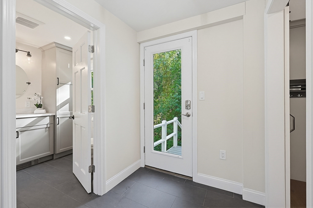 12 Illinois Road Tewksbury, MA 01876 - Photo 19 of 32