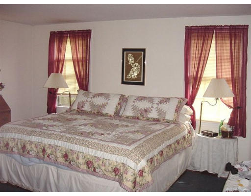 1 McGregory Road Sturbridge, MA 01566 - Photo 6 of 7 Gallery Image 6