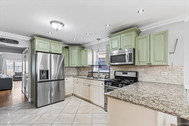 $359,900 | 7205 South Hamlin Avenue, Chicago, IL 60629