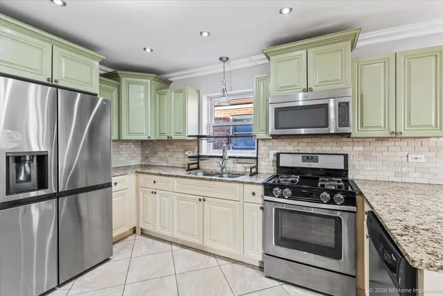 $359,900 | 7205 South Hamlin Avenue, Chicago, IL 60629