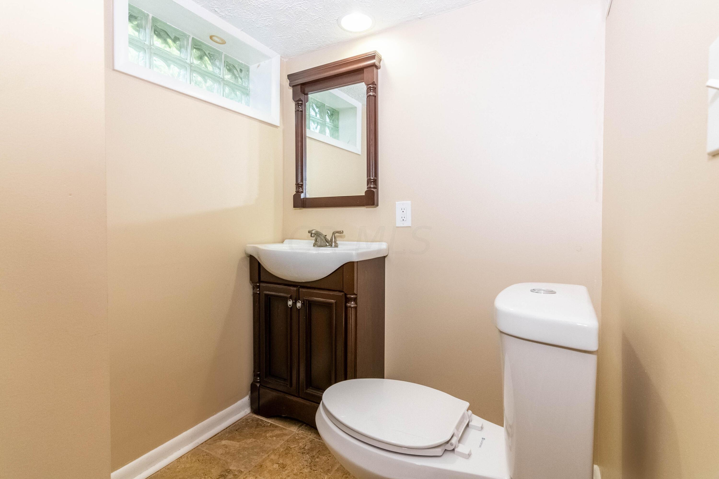 2522 Nottingham Road Columbus, OH 43221 - Photo 26 of 44 DSC_6435-HDR